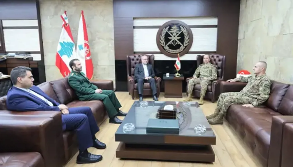 قائد الجيش استقبل السفير الإيراني