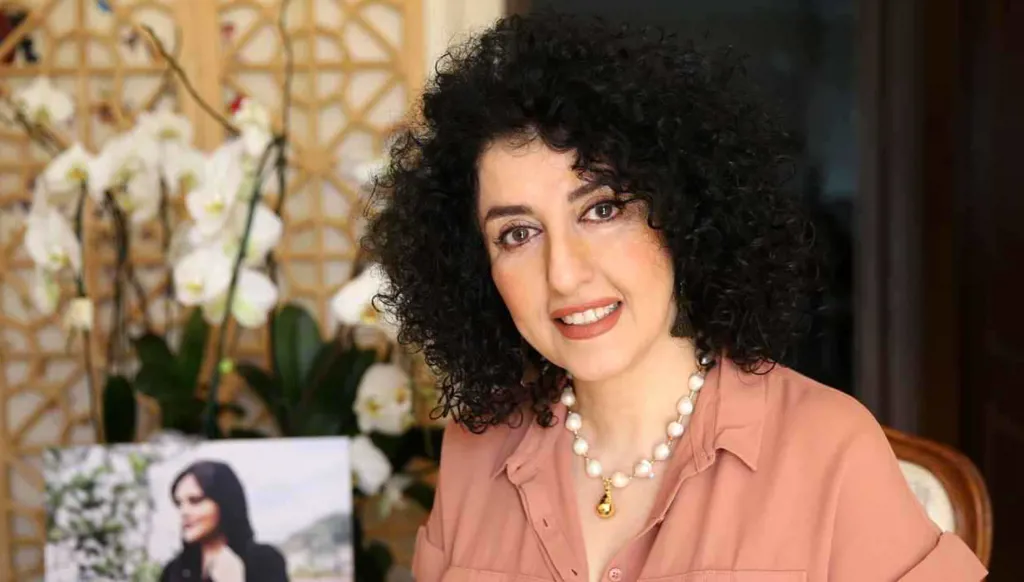 نقل نرجس محمدي الحائزة على نوبل للسلام والمسجونة في إيران إلى المستشفى