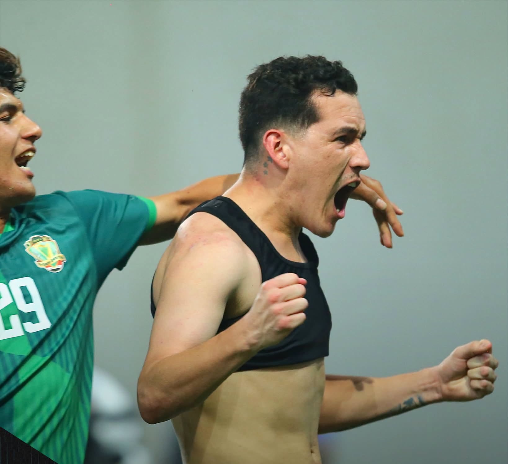 فرحة باركو بالهدف القاتل للشرطة.