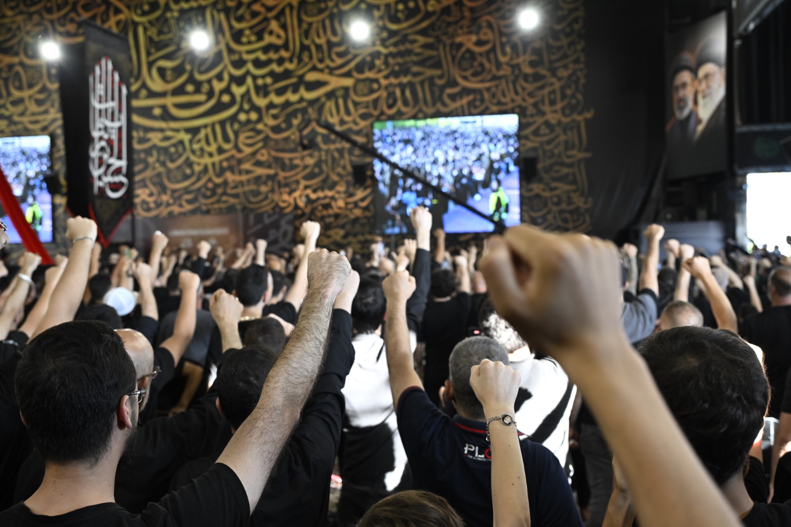 جانب من افتتاح المجلس العاشورائي (حسام شبارو)
