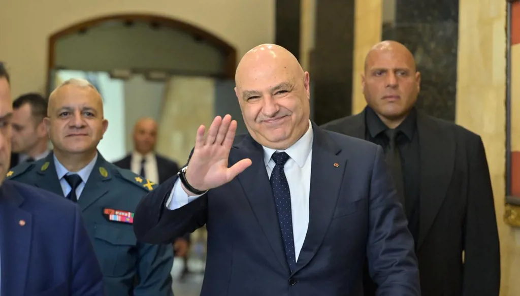 الرئيس عون: ليقل لي الشيخ نعيم ماذا يريد... فليذهب ويحارب وقد رأينا النتائج
