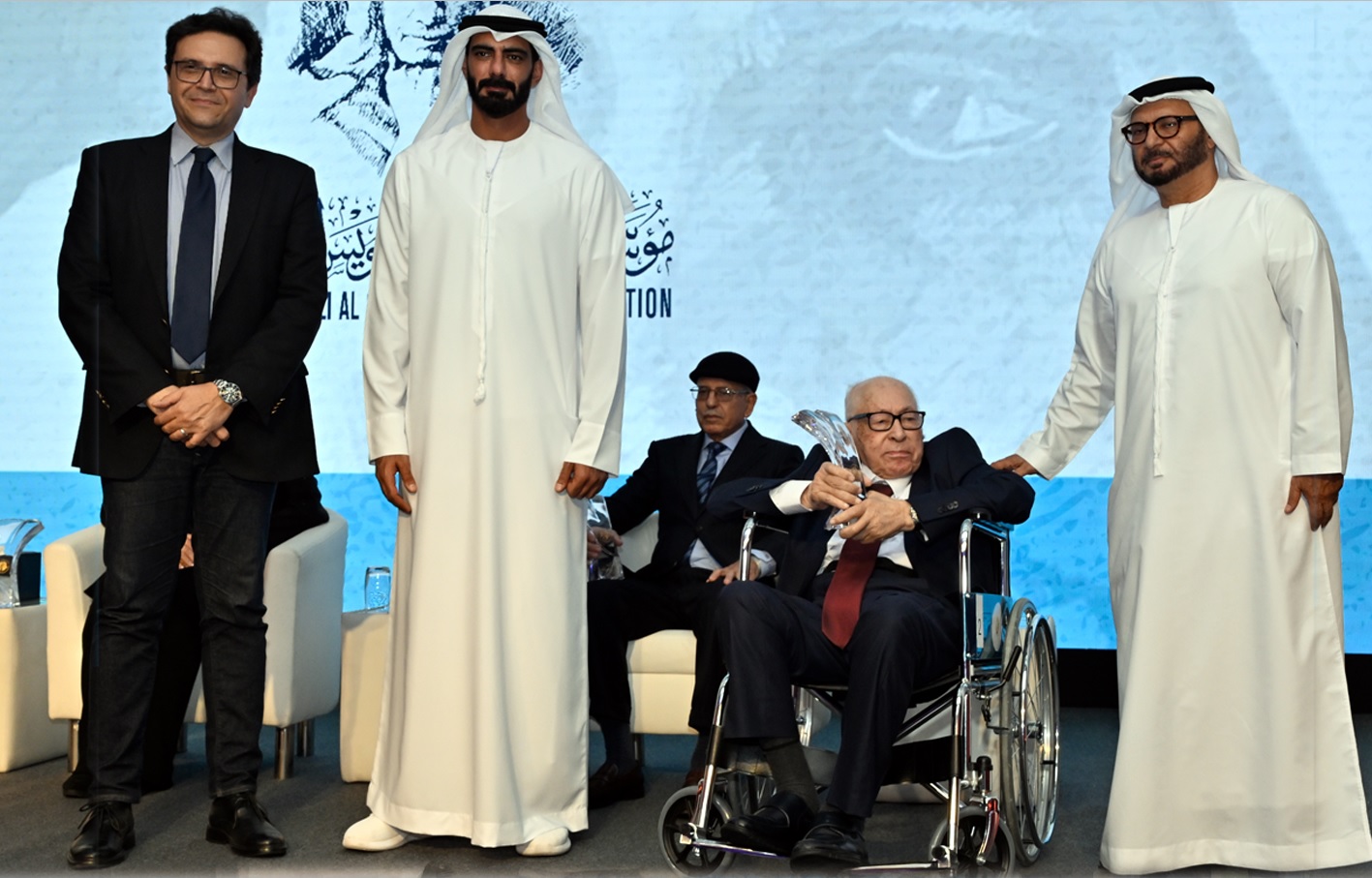 تكريم المؤرخ عبد الجليل التميمي. (مؤسسة العويس)