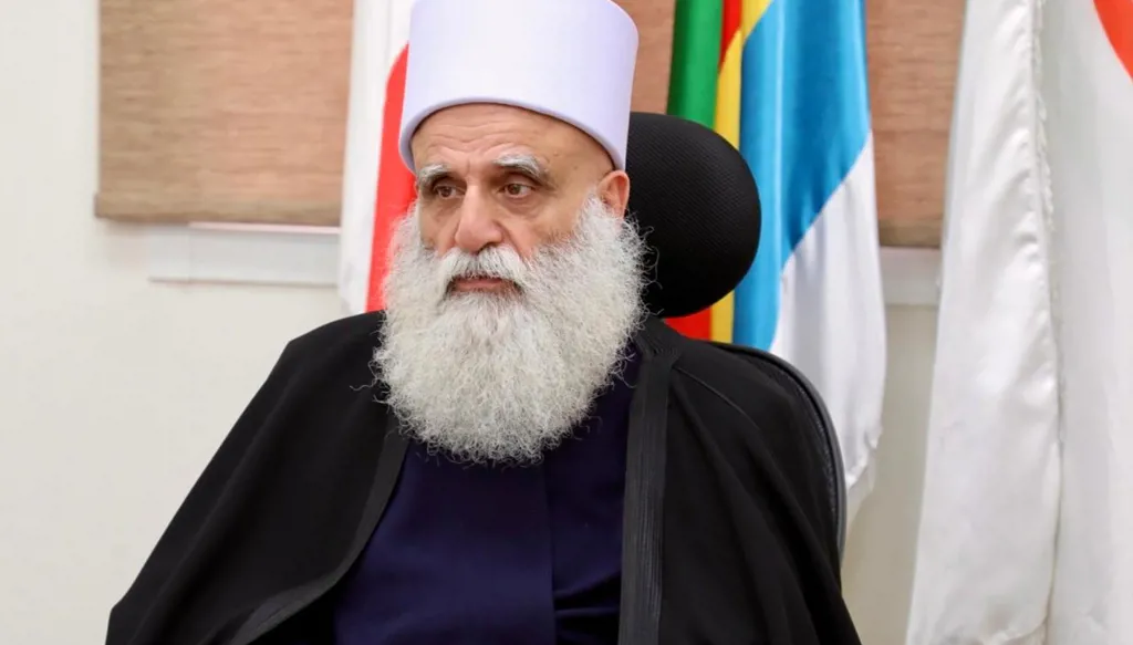 شيخ العقل اتصل برئيس الحكومة: ضرورة تدارك الأزمات وحفظ هيبة الدولة