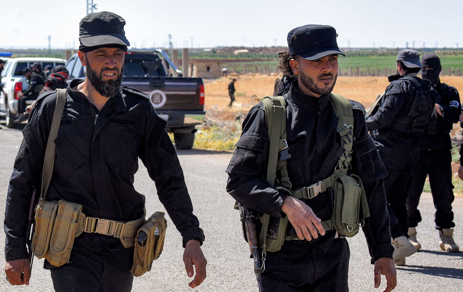 عناصر أمنية (أ ف ب).