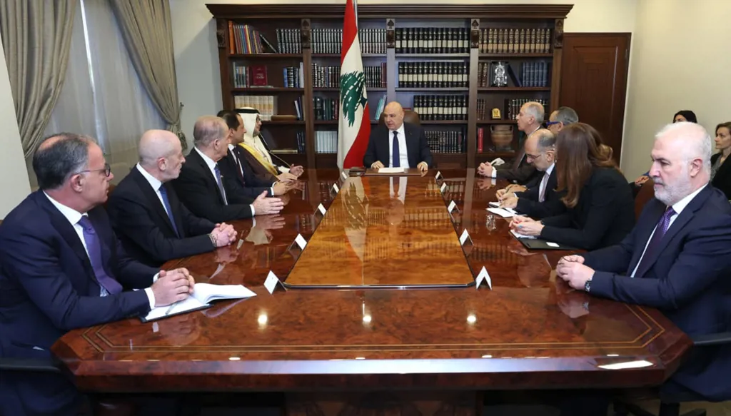 عون أمام "اللجنة الخماسية": قرار مجلس الوزراء نهائي وإطلاق الصواريخ كان من خارج منطقة جنوب الليطاني