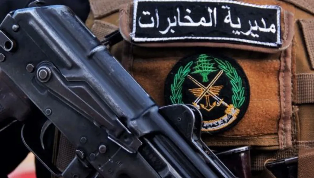 مخابرات الجيش اللبناني تكثّف المداهمات في شمال البلاد... توقيف مطلوبين ومصادرة أسلحة