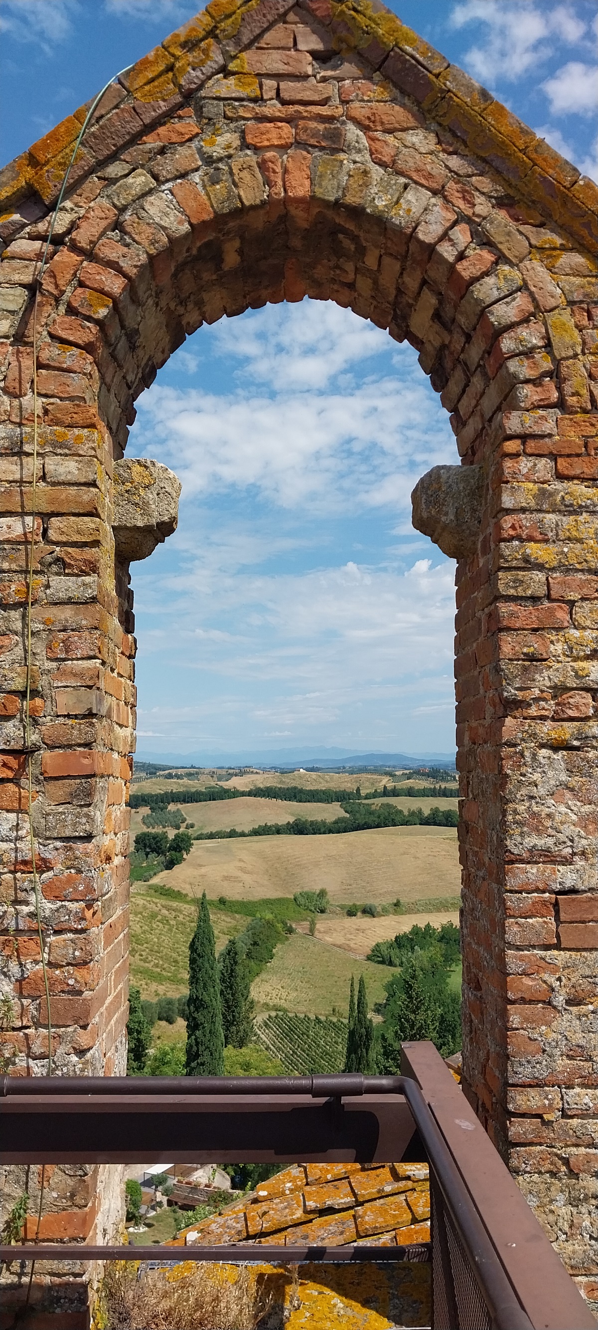 نافذة لا تكفي.