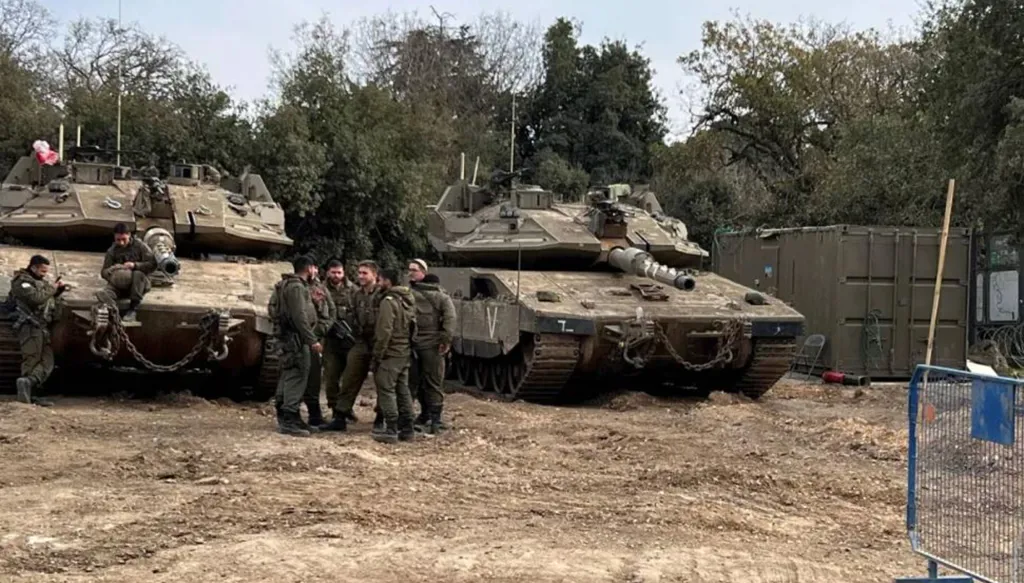 المرصد السوري: القوات الإسرائيلية تشعل النار في أراضي كودنة وتتوغل في أطراف البلدة