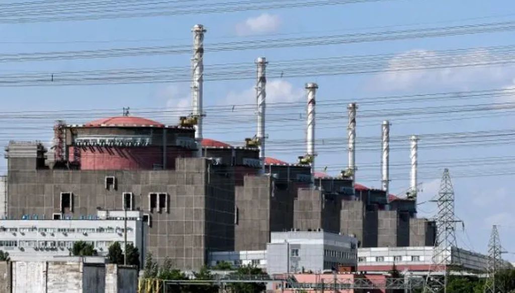 مقتل شخص وإصابة 16 بضربة روسية على جنوب أوكرانيا