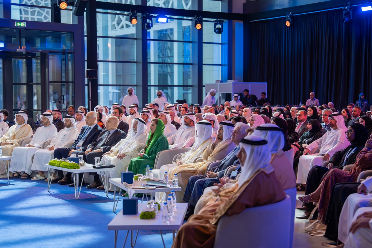 سلطان القاسمي يشهد انطلاق سلسلة منتدى 'الشارقة محطة المستقبل: الرعاية الصحية' بحضور الشيخة بدور بنت سلطان القاسمي رئيسة مجلس إدارة المجمع.