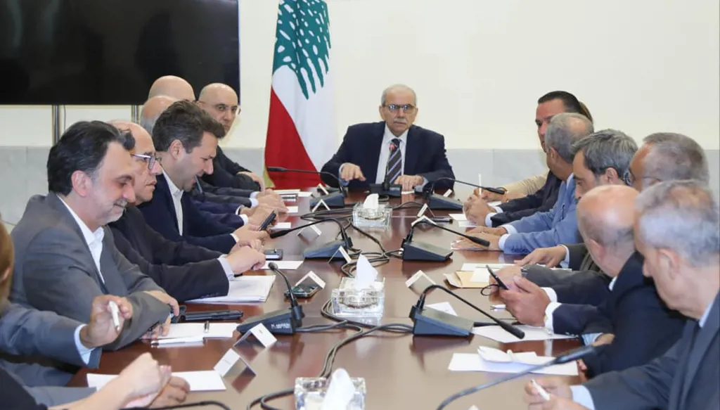 اجتماع برئاسة سلام لبحث معالجة النفايات في بيروت