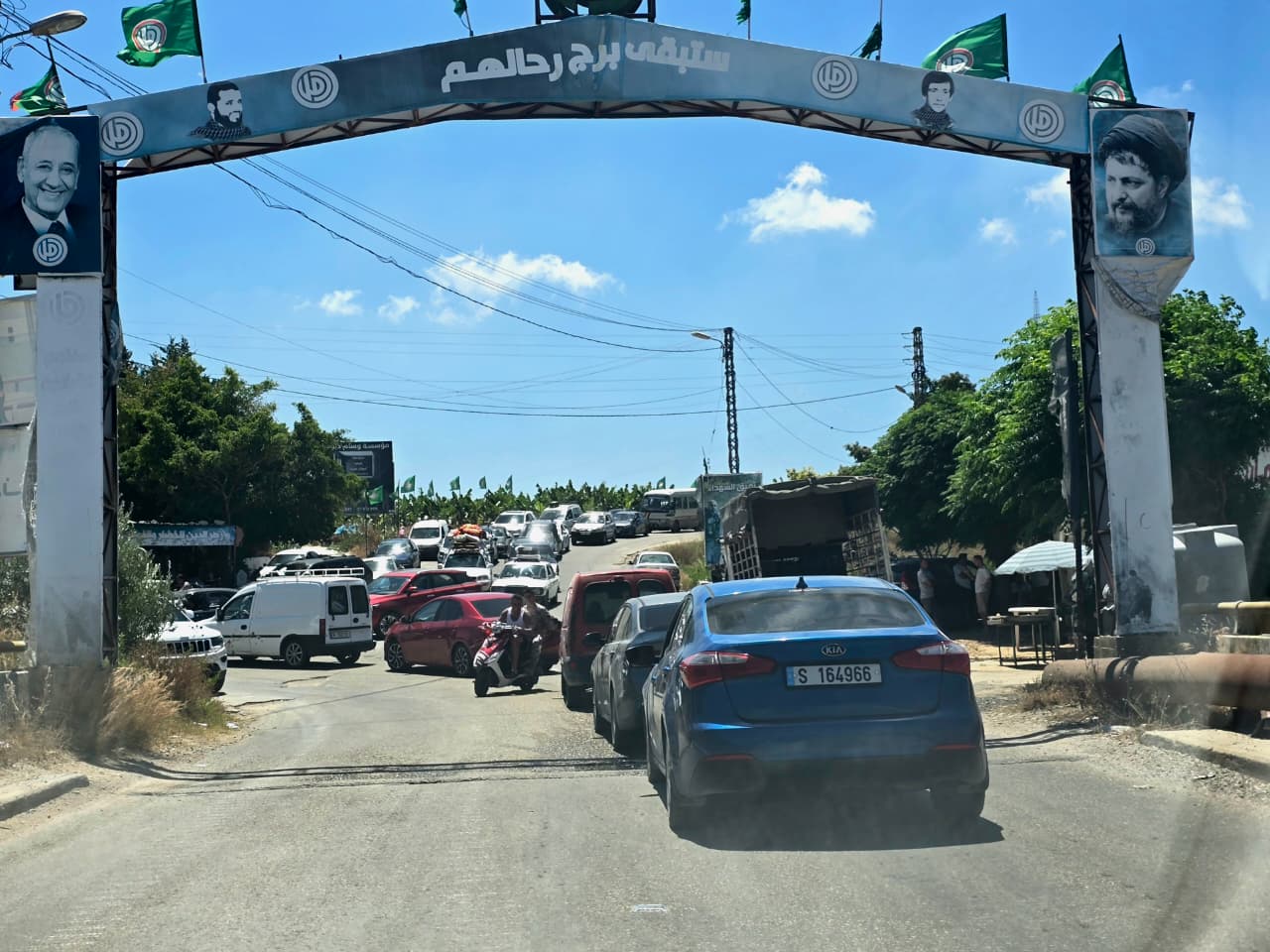 موجة نزوح واسعة من صور وبنت جبيل