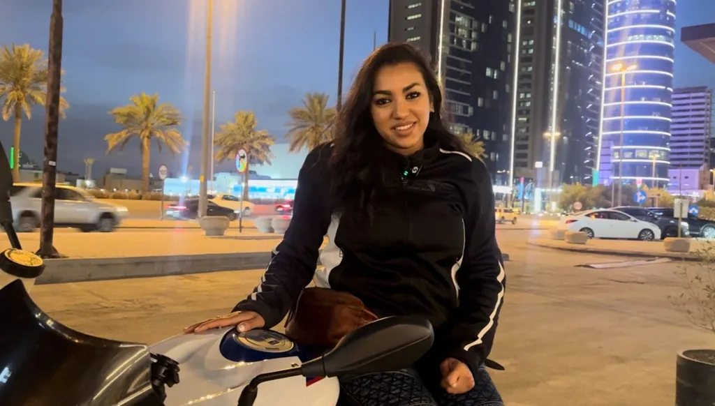 السعودية سارة إسطنبولي: دراجتي النارية تعيدني إلى ذاتي