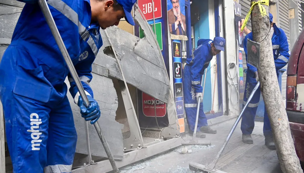 الغارة الإسرائيلية على الضاحية (حسام شبارو).