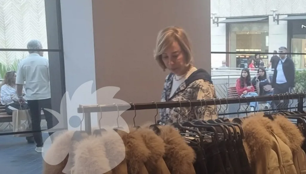 بالصور والفيديو- السيدة الأولى تتسوق في "زارا" وسط بيروت