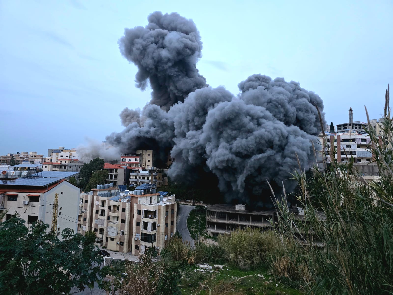 غارة إسرائيلية على قناريت (أحمد منتش).