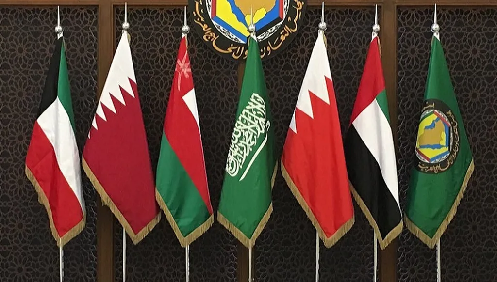 دولة خليجية عادت إلى الواجهة