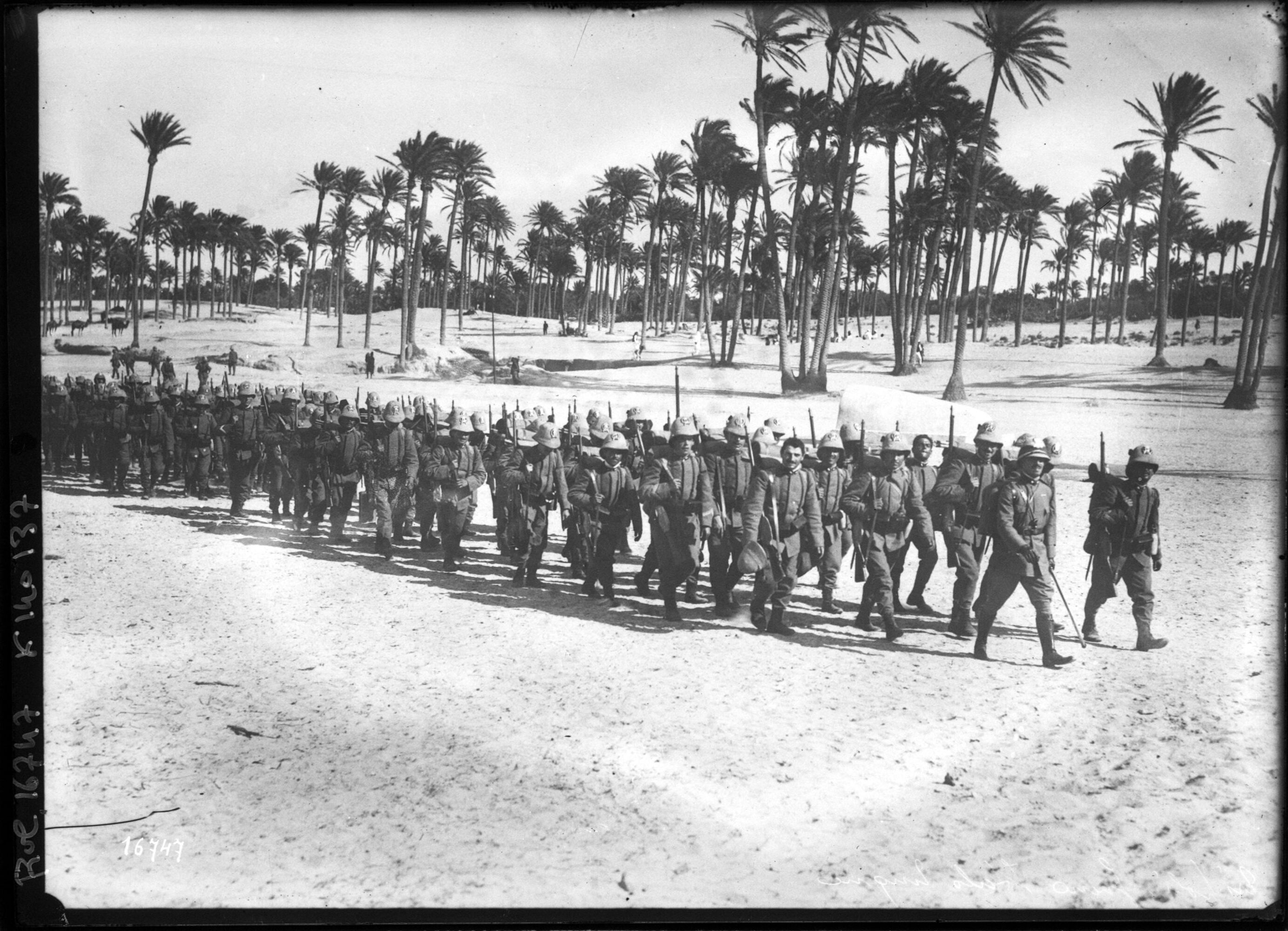 القوات الإيطالية في ليبيا، 1911. (Alamy)