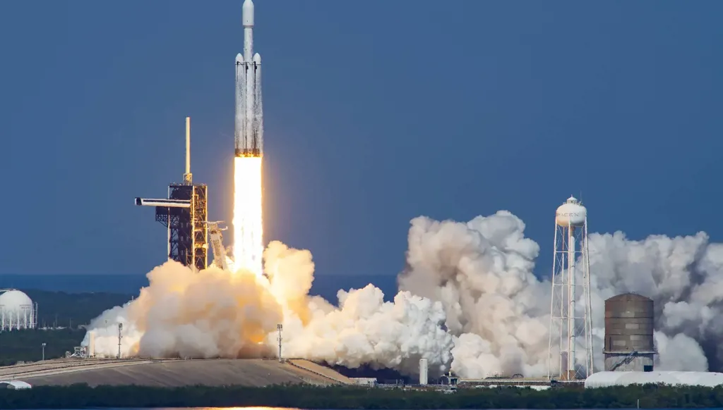 "سبيس إكس" تؤجل خططها للمريخ وتركز على القمر