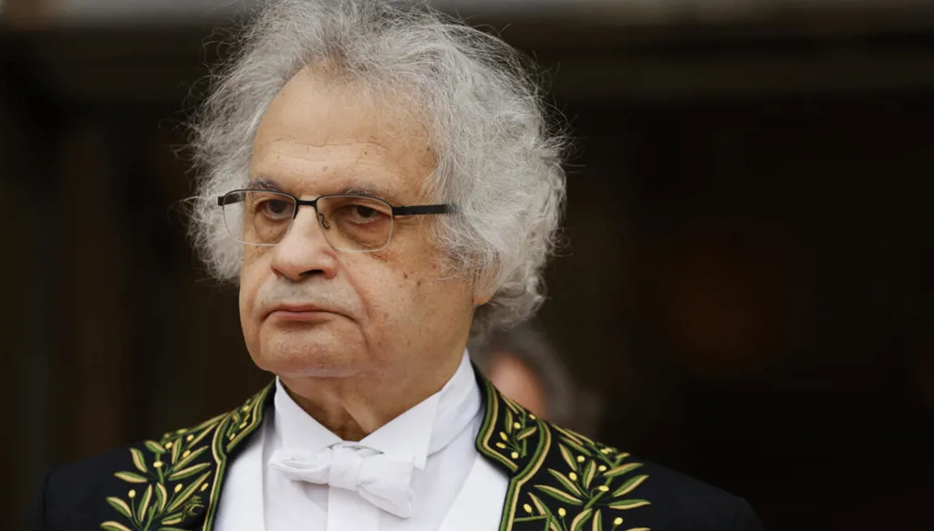 أمين معلوف يدعم تدريس التراث الأدبي المكتوب بلغات الأقاليم الفرنسية