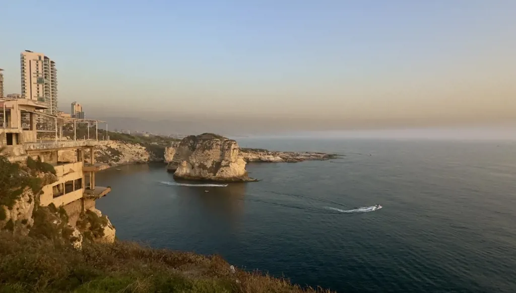 لبنان- تراجع حركة قطاع السّياحة والسّفر 80%