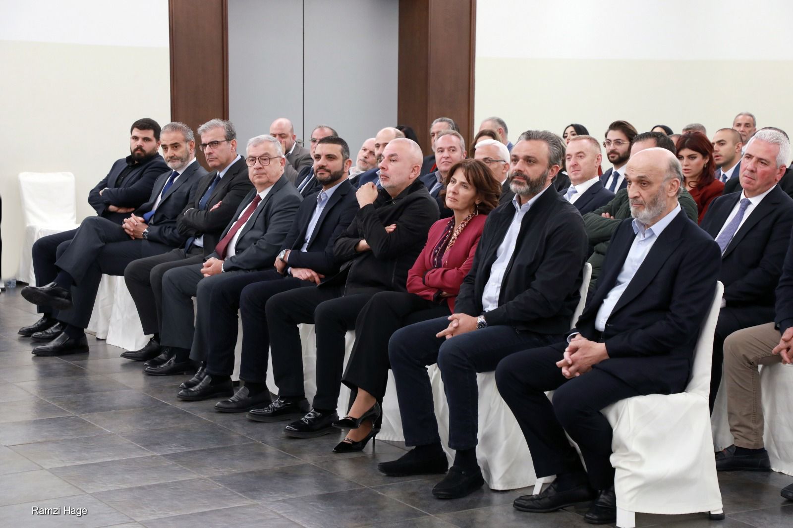 جعجع يلتقي وفداً من مصلحة المهن القانونيّة في حزب 