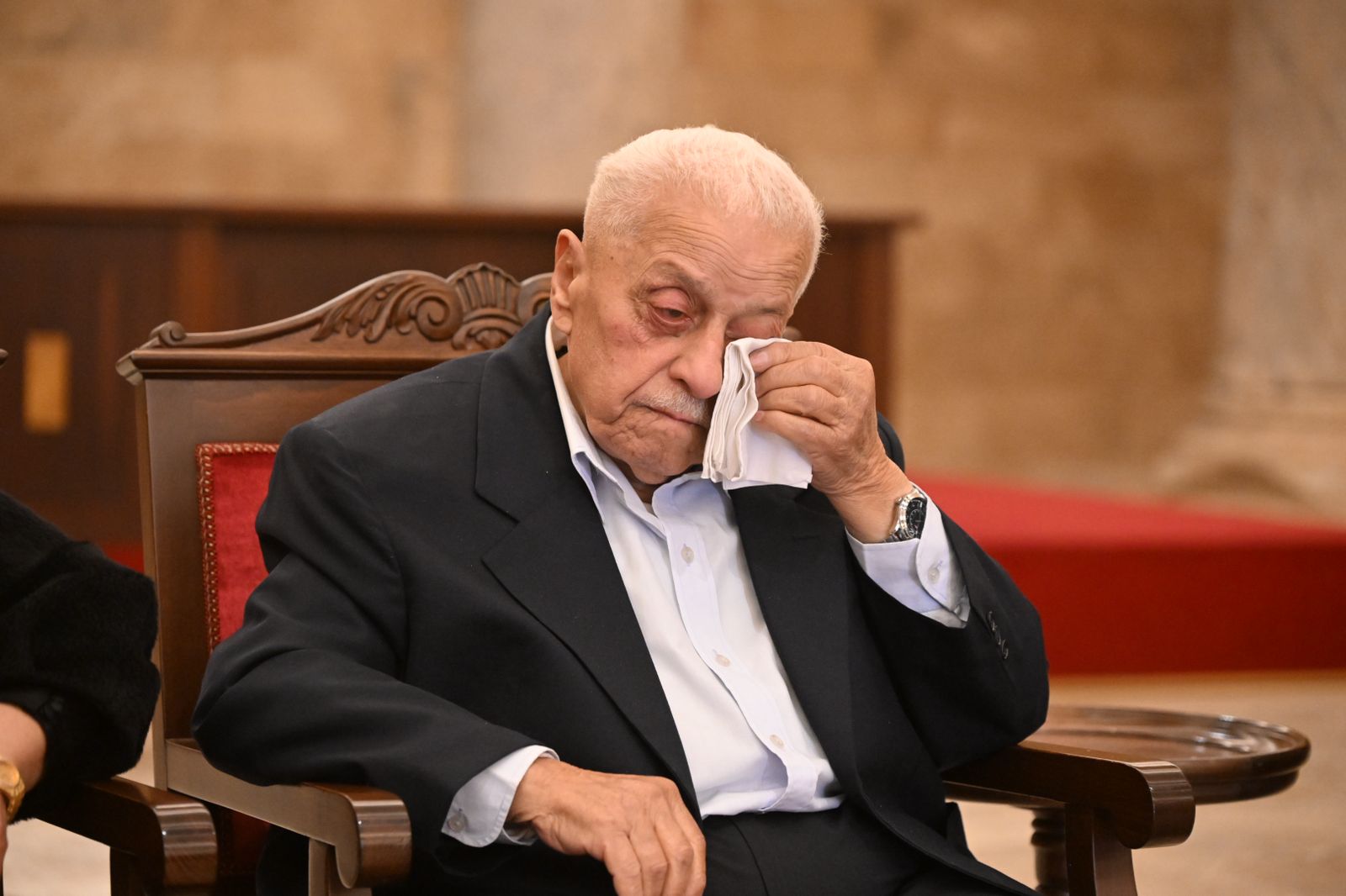 والد هدى شديد يتقبل التعازي