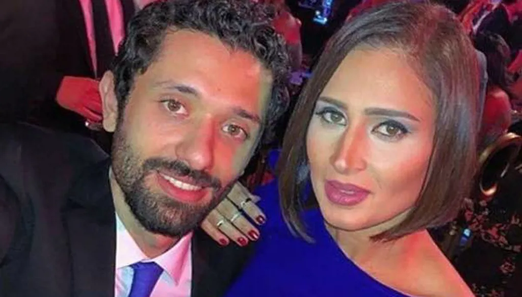 كريم محمود عبدالعزيز يعلن طلاقه رسمياً من زوجته آن الرفاعي
