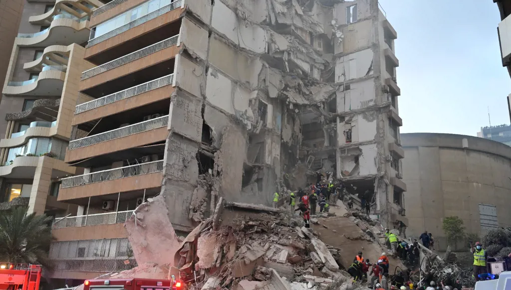 إسرائيل تقصف لبنان بـ 100 غارة... عشرات الضحايا والجرحى