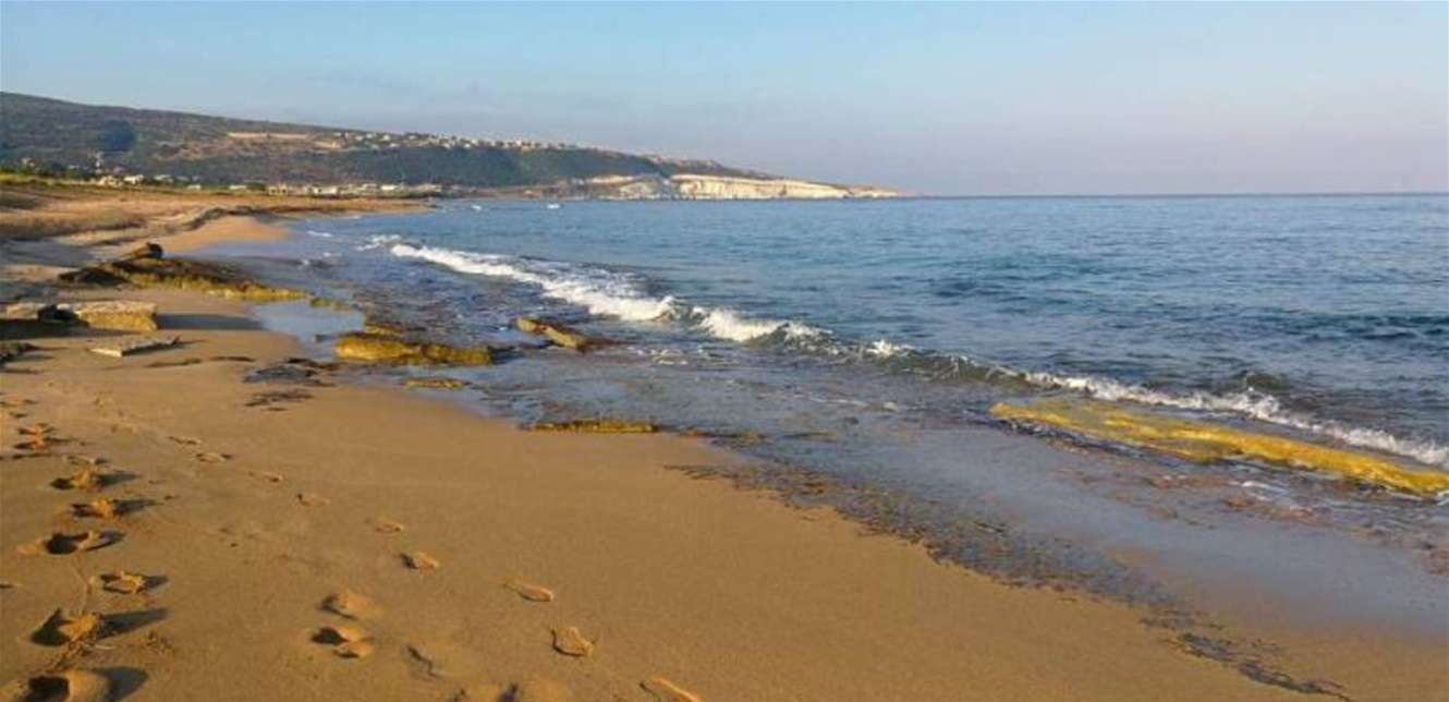 شاطئ العبدة في عكار. (إكس)