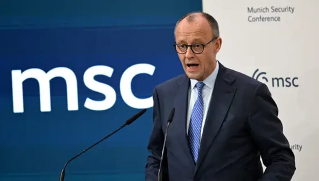 وسط تزايد الضغوط العالمية... المستشار الألماني يزور الصين