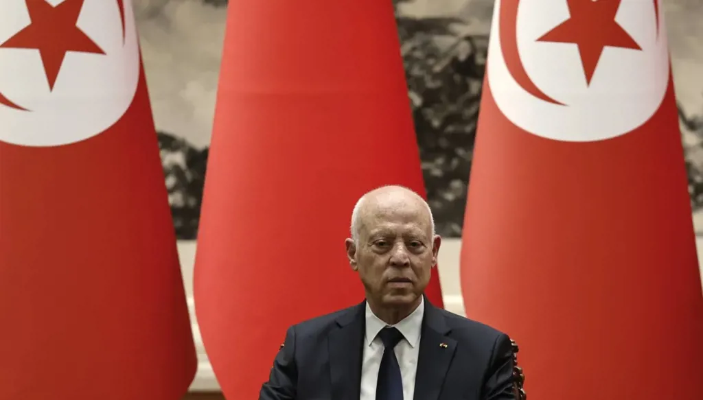 تونس... تمديد حالة الطوارئ حتى نهاية يناير 2026