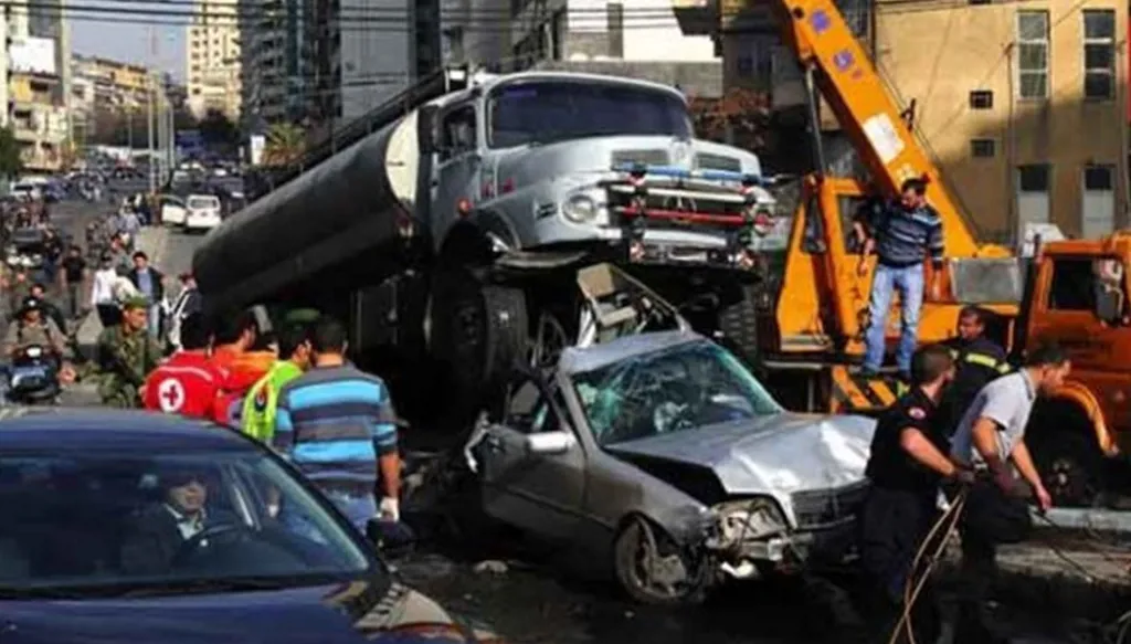 من البيت إلى القبر: رحلة اللبناني على طرق الخطر