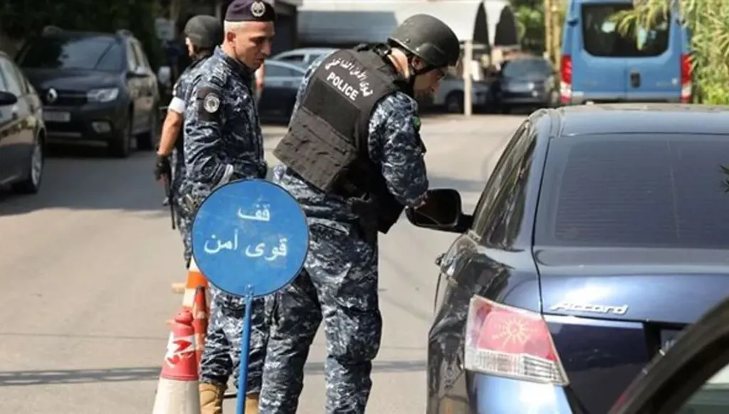 قوى الأمن: توقيف مطلوب سرق مجوهرات بقيمة 10 آلاف دولار من داخل منزل في الكورة