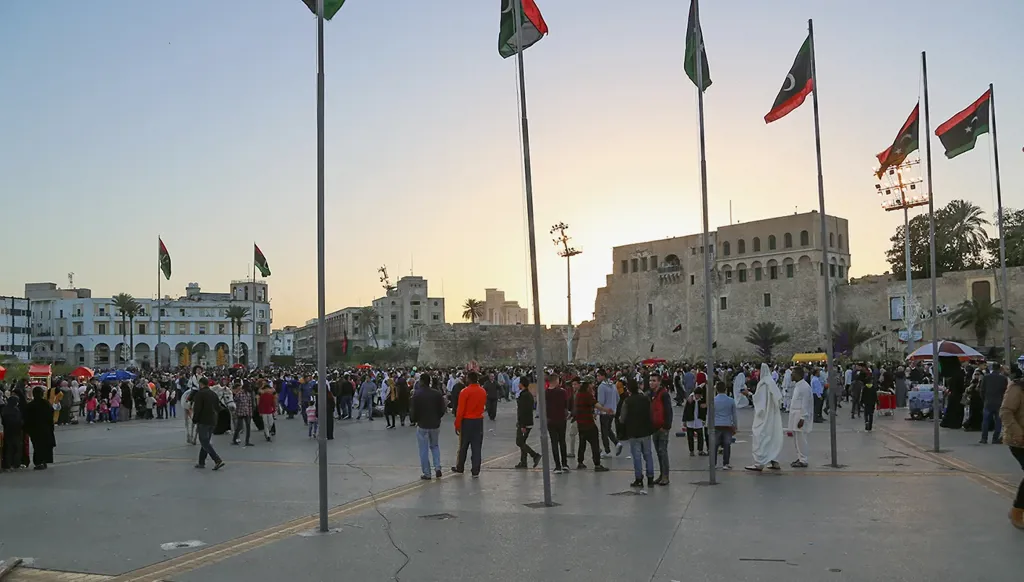 وفد اعلامي وشخصيات في عاصمة عربية أفريقية