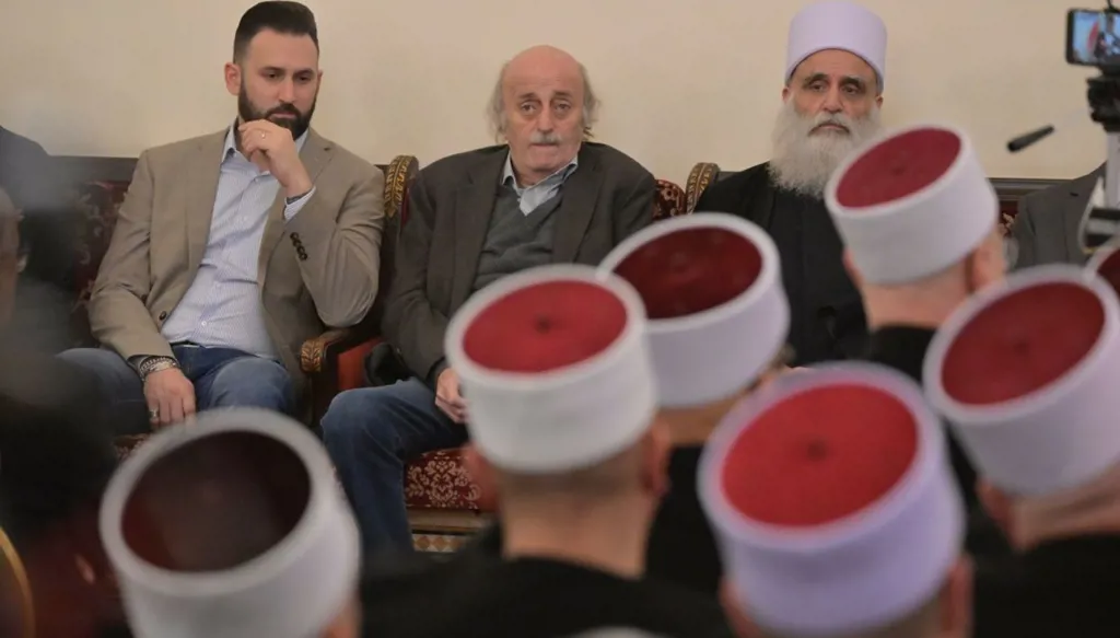 "العتبة السورية" المحرَّرة وجهة جنبلاط بعد غياب