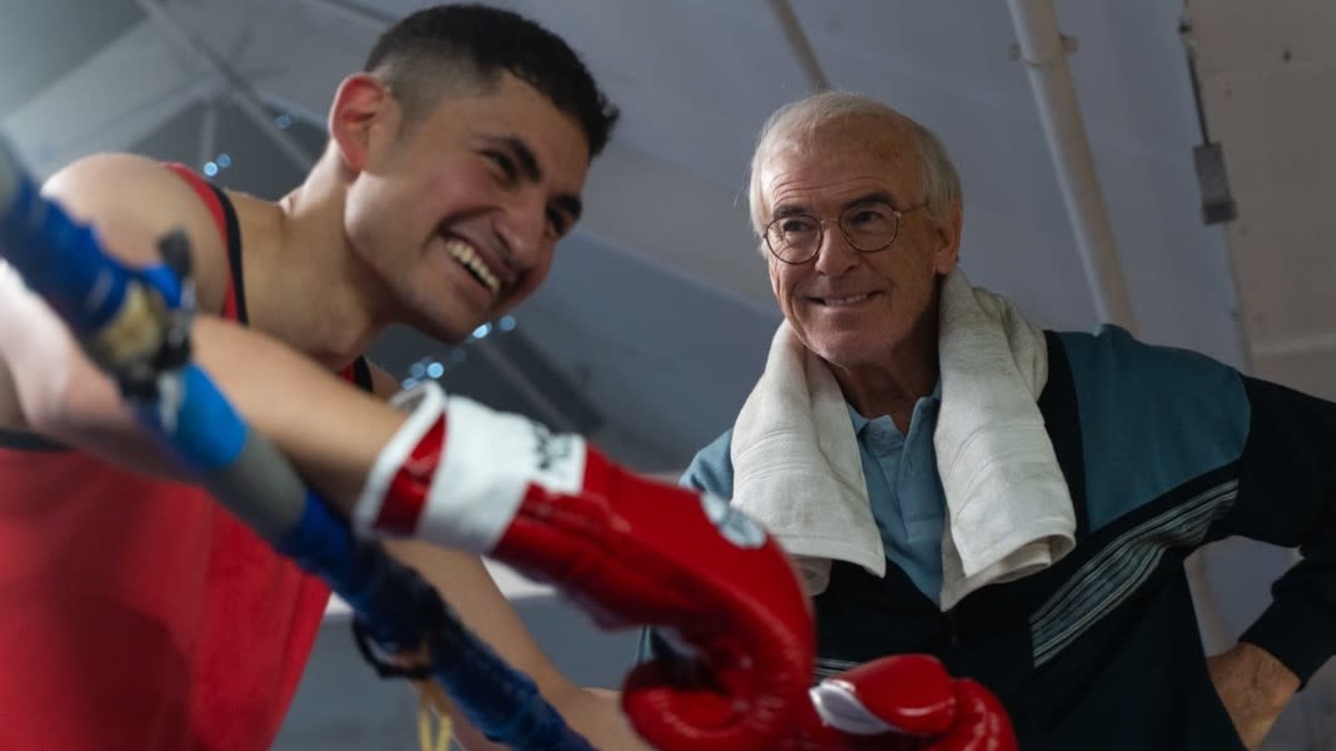 أمير المصري في “العملاق“. (IMDb)