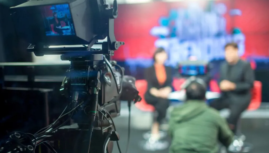 إعلام المستقبل: كيف يعيد الذكاء الاصطناعي رسم المشهد الصحافي؟