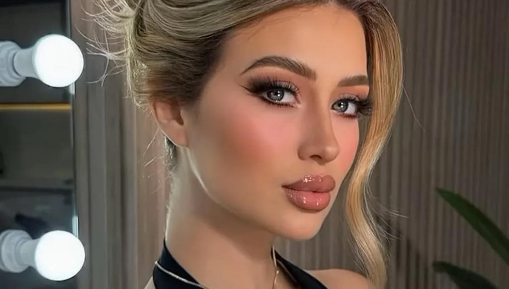 مقتل مؤثّرة مكسيكية خلال بثّ مباشر من صالونها (فيديو)