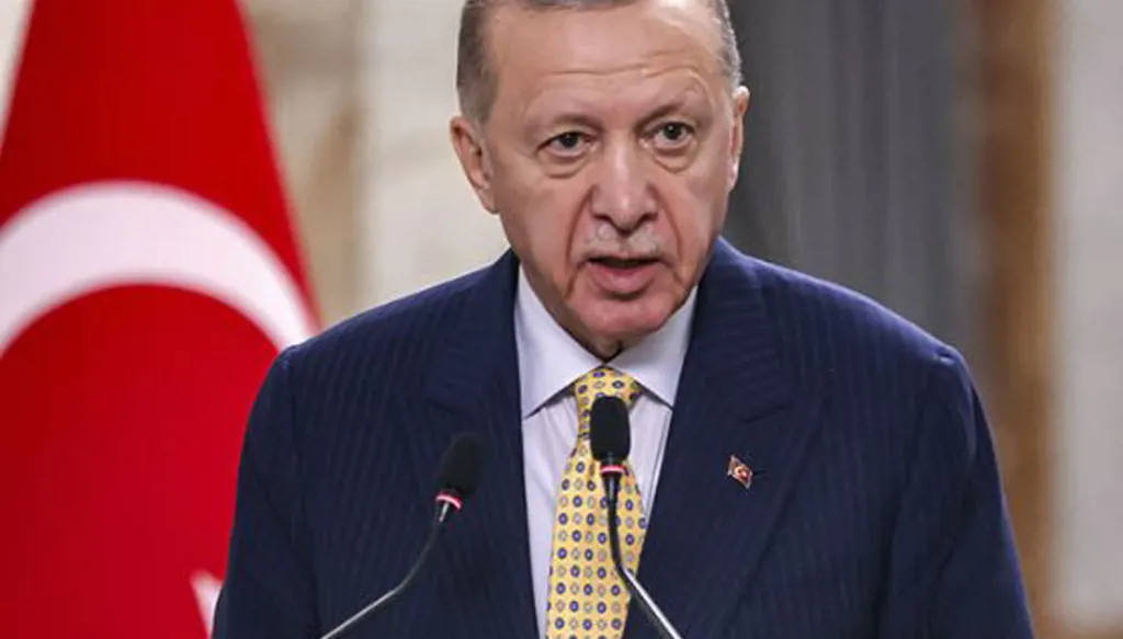 أردوغان: الاحتجاجات على احتجاز رئيس بلدية إسطنبول تحولت إلى حركة عنف