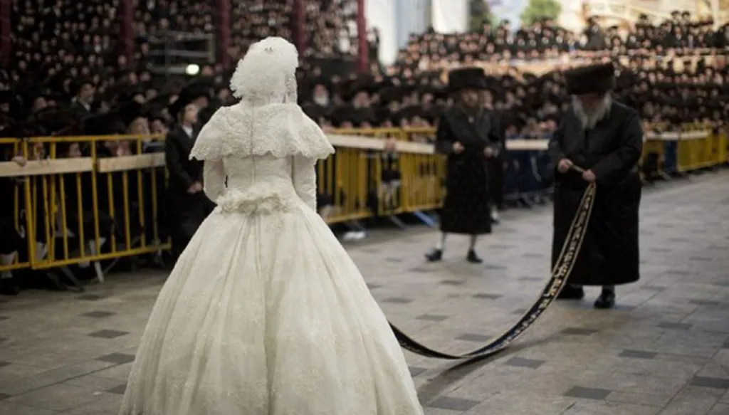 ديار الحريديم عامرة بالأفراح خلافاً لتعليمات الجبهة الداخلية في إسرائيل (فيديو)