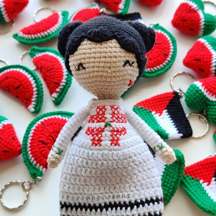 دمى الكروشيه الفلسطينيّة (Pinterest)