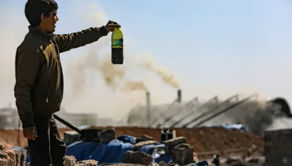 "معاناة متزايدة"... سكان شمال شرق سوريا يعانون بشدة بسبب تلوث الهواء والبيئة