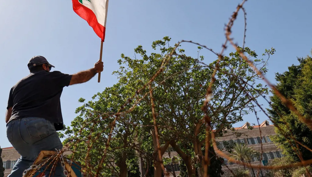 الدولة التي خطّطت لاغتيال العقل: كيف أُعدِمت الفلسفة في لبنان؟