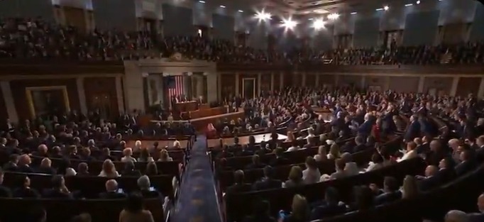 ترامب يُلقي خطاب حالة الاتحاد أمام الكونغرس (إكس).