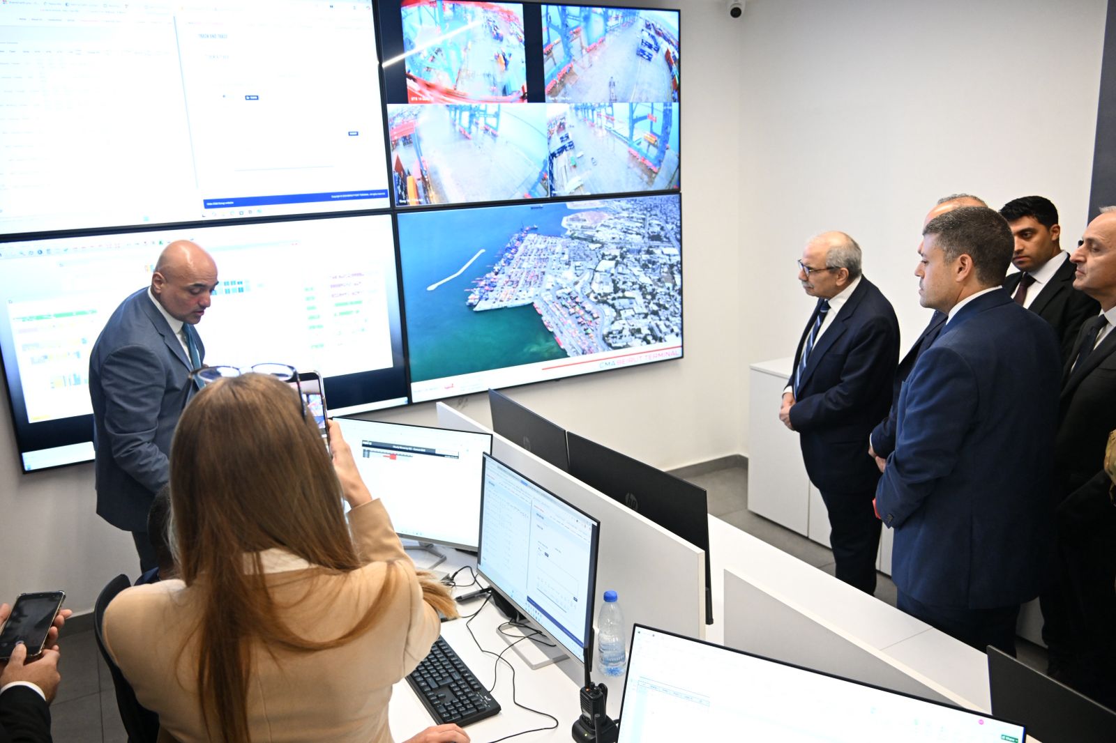 9eccd9fd08144359b706bf42e3325c47_111503.