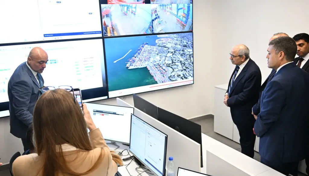 خطة جديدة لمرفأ بيروت... سلام: نريد إعادته على خريطة العالم العربي (صور)