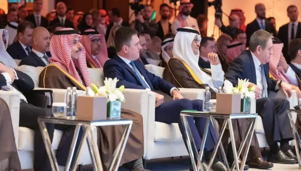 السعودية وروسيا توقعان اتفاقية الإعفاء المتبادل من تأشيرات الدخول لمواطني البلدين