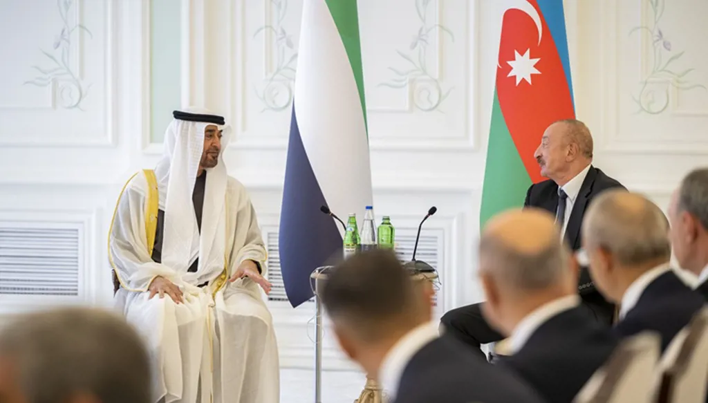 رئيسا الإمارات وأذربيجان يشهدان إعلان "الشراكة الاستراتيجية الشاملة"