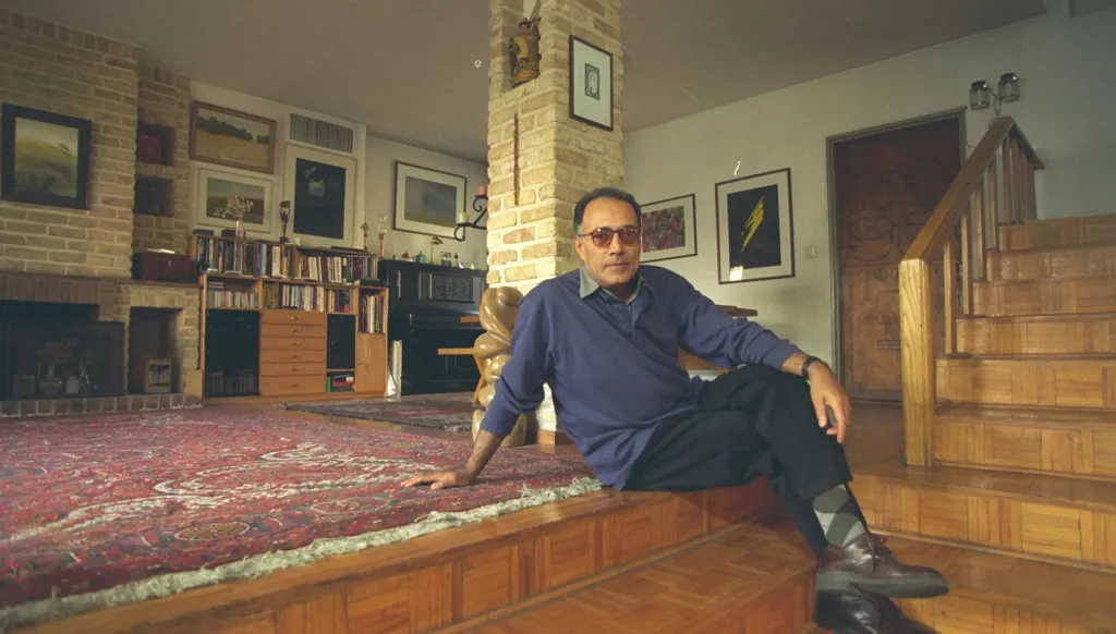 منزل المخرج الإيراني عباس كيارستمي المتضرّر يشعل سجالاً بين السلطات ونجله